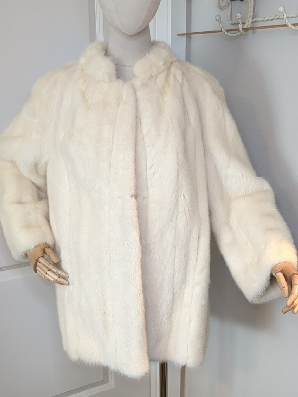 Vintage 60s Ivory Rabbit Fur Coat Hip Length Mid Century Modern SZ M